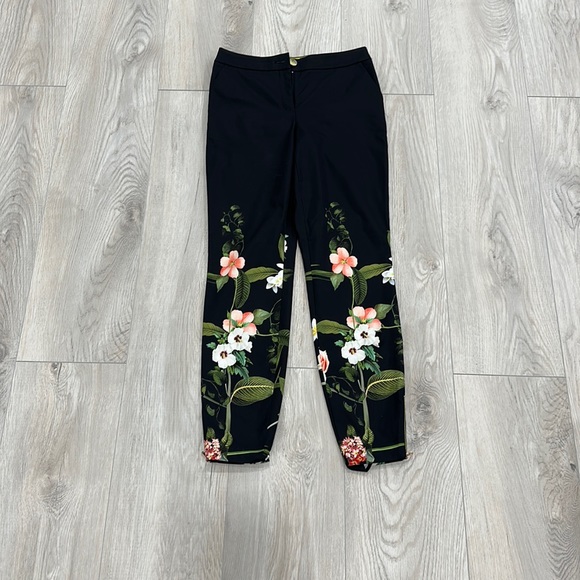TED BAKER floral pants. Never worn. - Picture 1 of 5